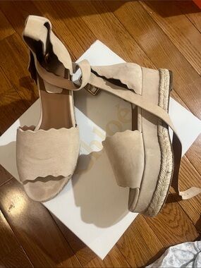 Chloe Scalloped Espadrille Wedge Sandals - Beige